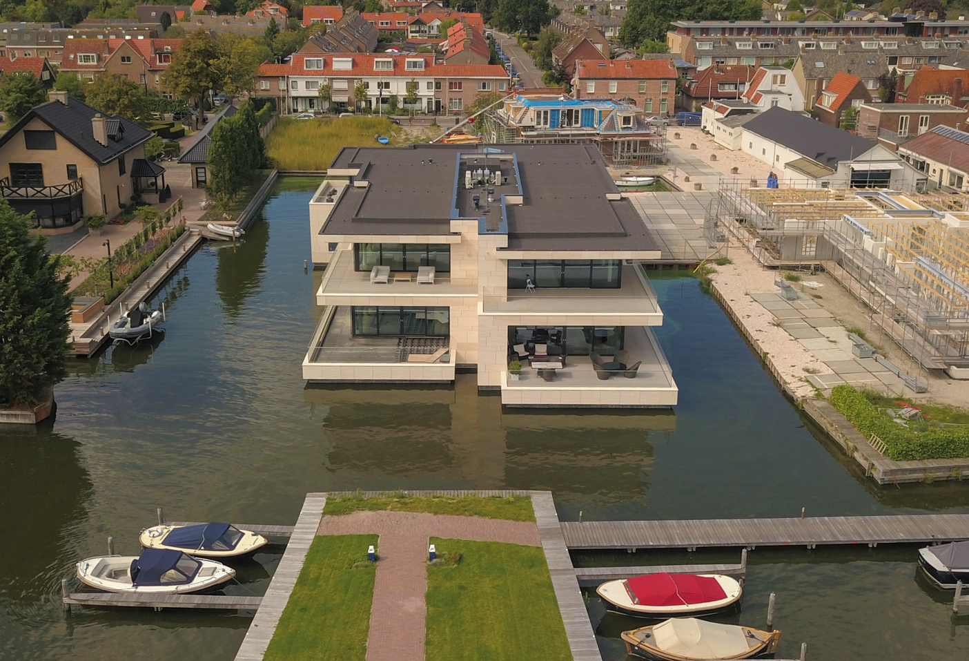 Hof van Leede, Warmond