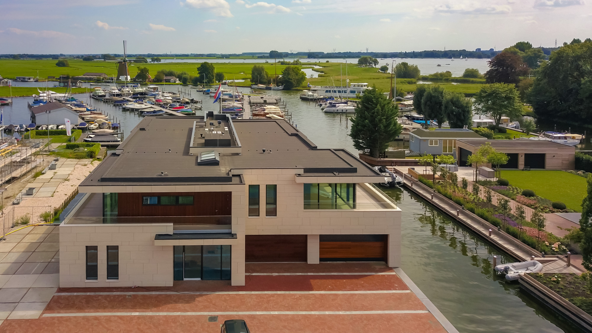 Hof van Leede, Warmond